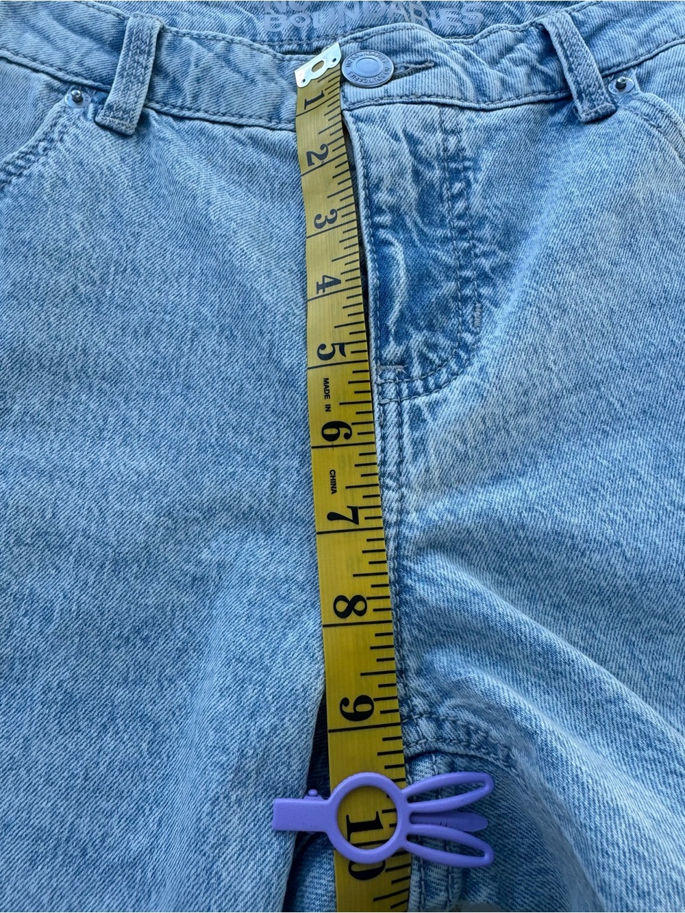 🩵🤍Low Rise Extra Baggy Jeans No Boundaries Light Acid Wash NWT Size 6 - Picture 10 of 16